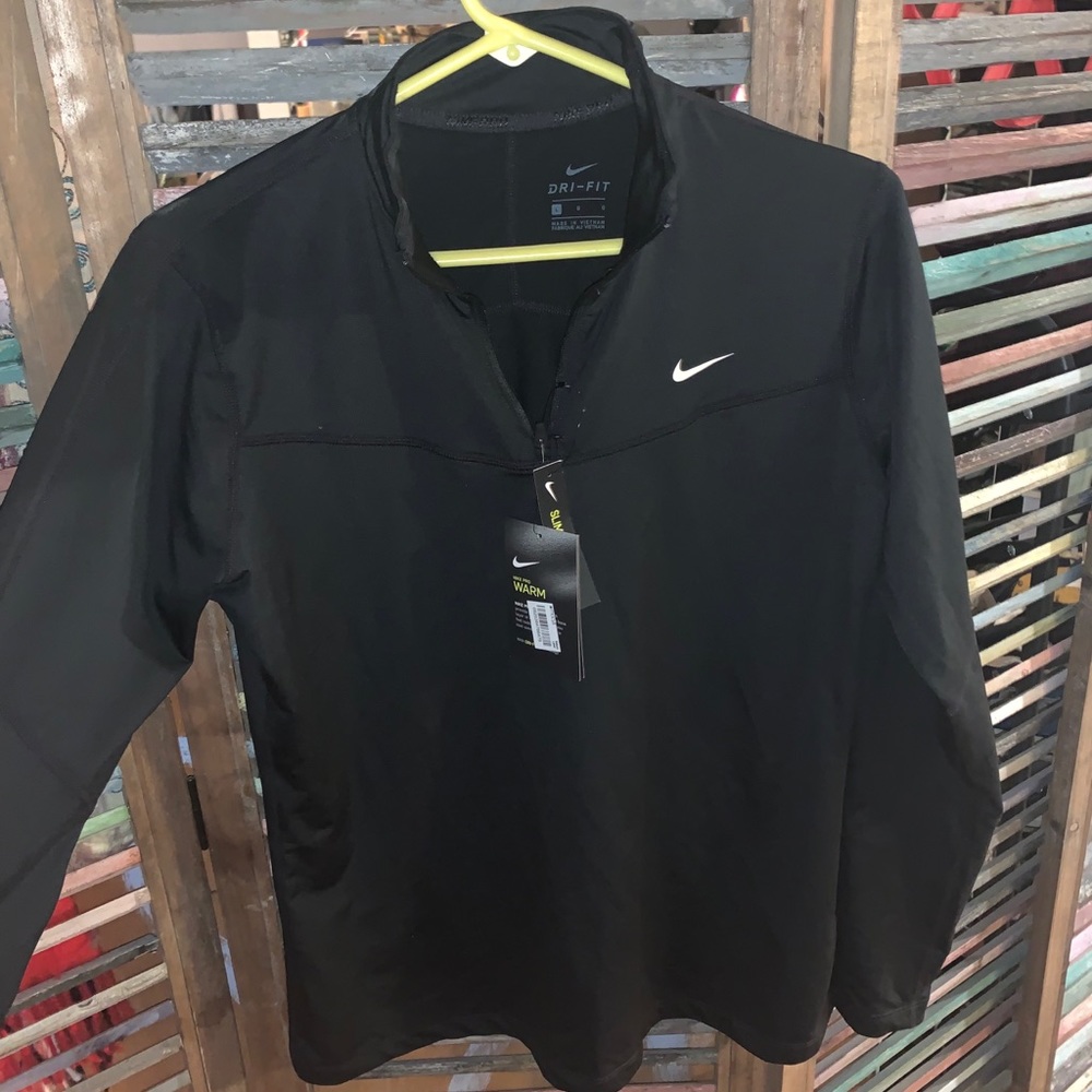 NIKE Quarter Zip